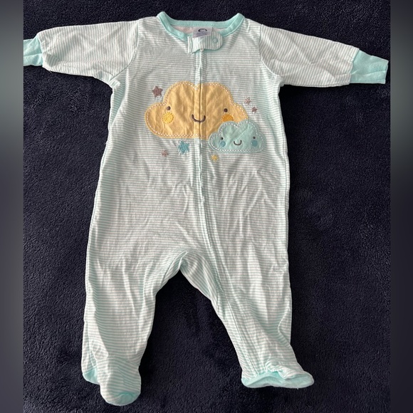 Unused Newborn Onesies and Glass Bottles - Picture 2 of 14